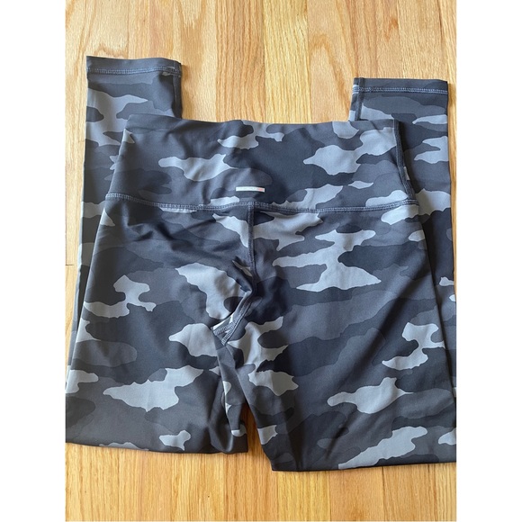 Aerie camo leggings - Picture 4 of 4
